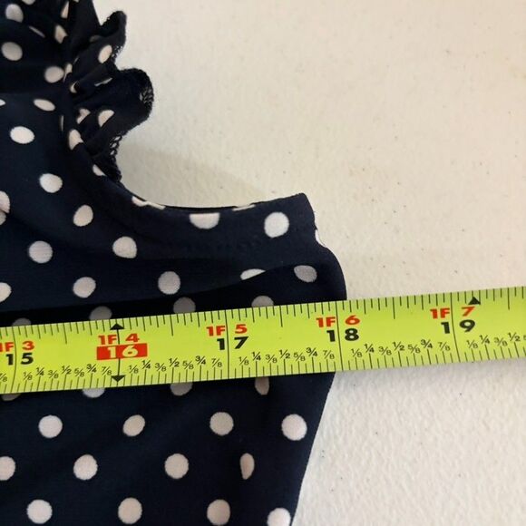 Tommy Hilfiger Blouse Women's Small Polka Dot V-Neck Ruffle Cap Sleeve Creer - Picture 8 of 8